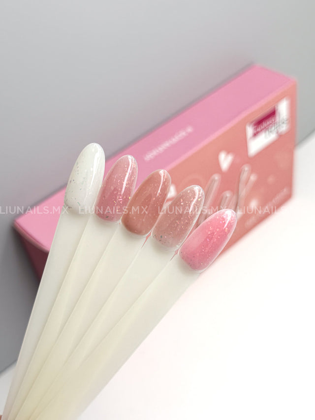 Colección - Rubber Base Flakes FANTASY NAILS Bases